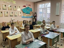 Учащиеся СОШ№6 в каб. истории